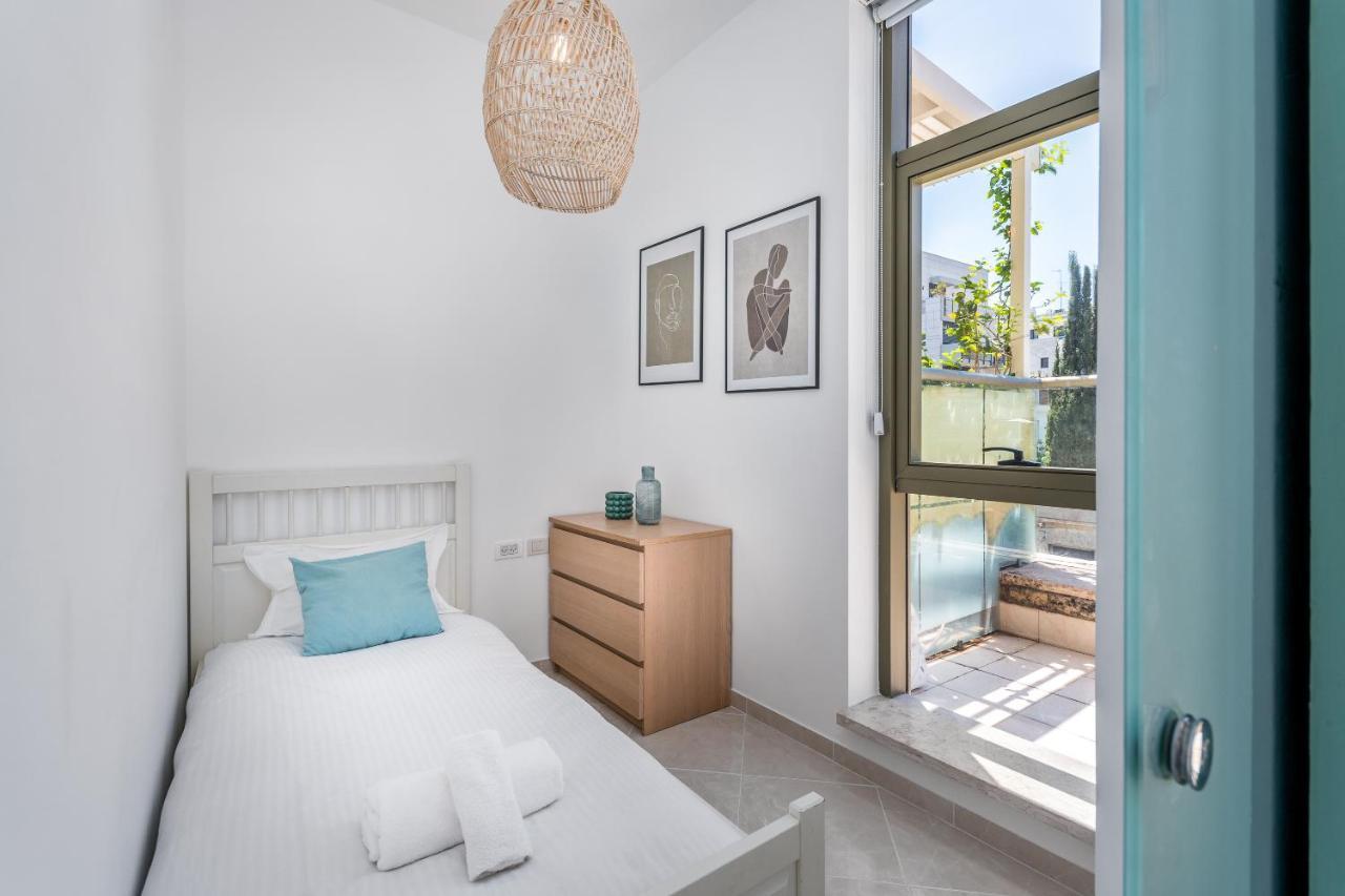 Superbe Apt Avec Terrasse Tres Proche De La Mer ! Tel Aviv Exterior foto